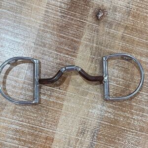 Myler D ring bit